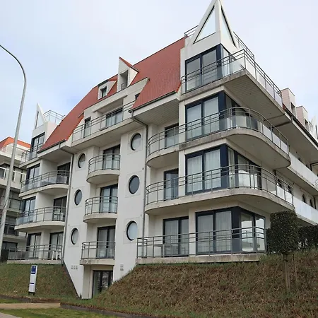 Aello 105 With Communal Swimming Pools Apartment Nieuwpoort